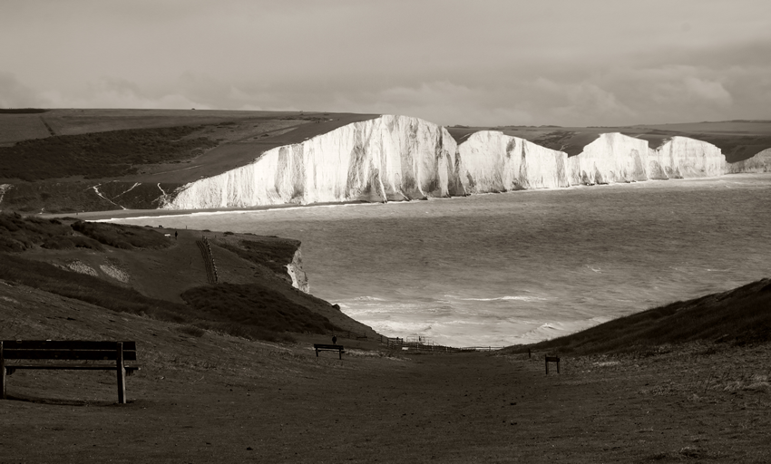 Cancer care on a ‘cliff edge’